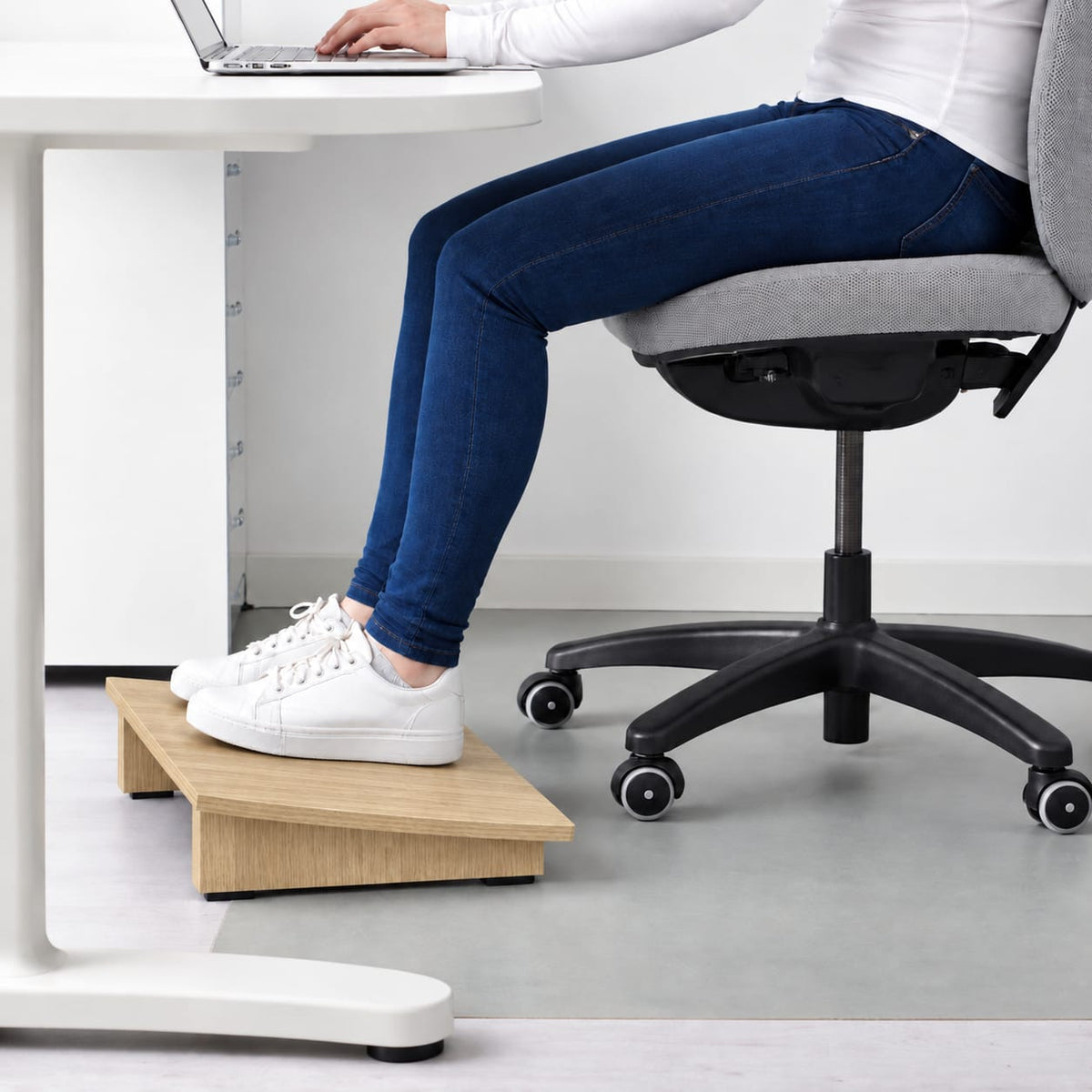 Wooden Footrest in Wooden Teak, view 2